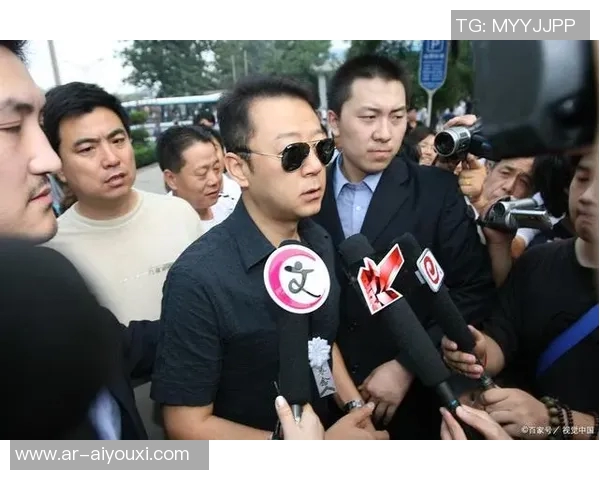 足球巨星深陷家庭暴力风波婚姻生活背后真相引发公众热议