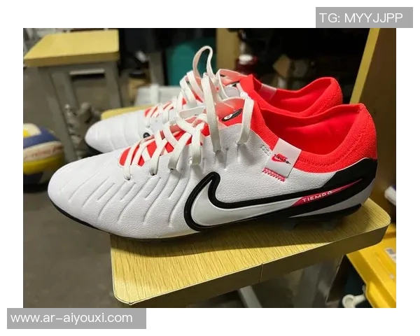 顶级足球球星专属鞋款盘点 这些足球鞋助力传奇表现